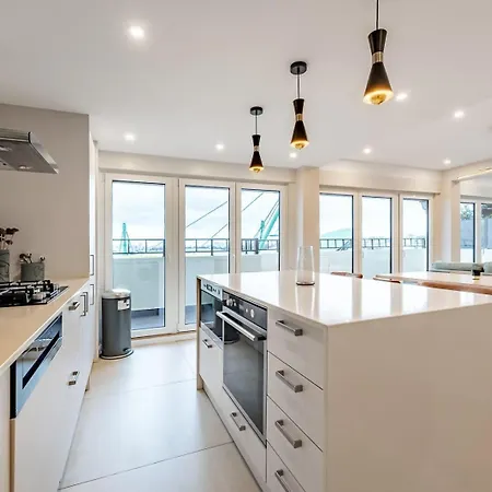 New! Alvalade Stadium Family Apartment Lisbon